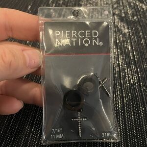 Spencers Pierced Nation Earrings/Plugs NWT
